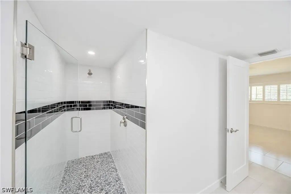 4180 Crayton Road Naples FL 34103