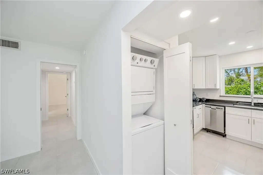 4180 Crayton Road Naples FL 34103