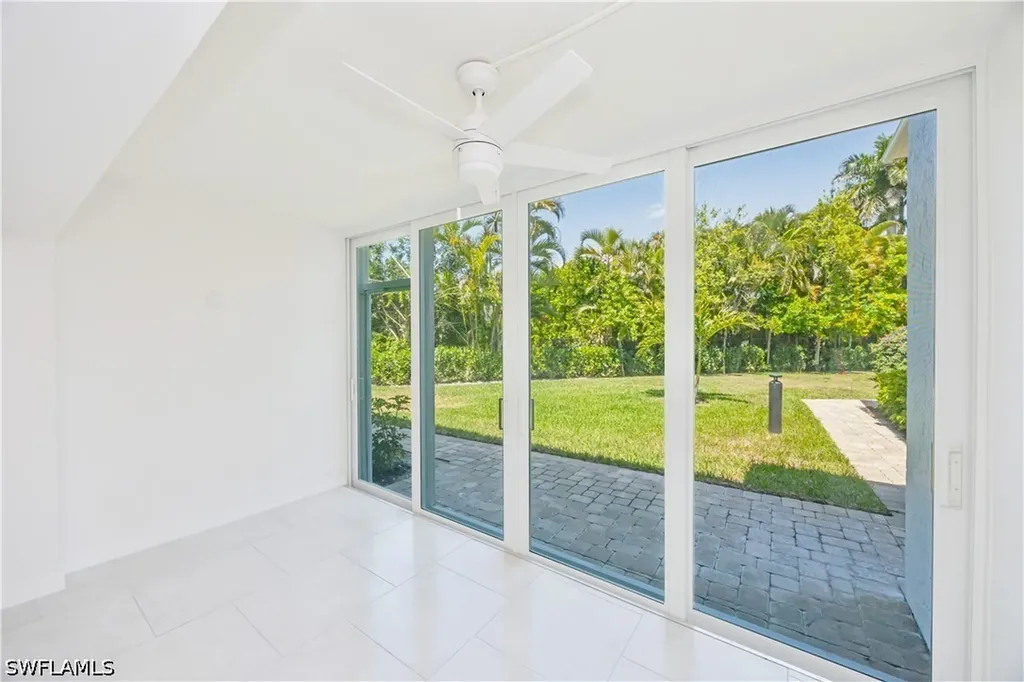 4180 Crayton Road Naples FL 34103