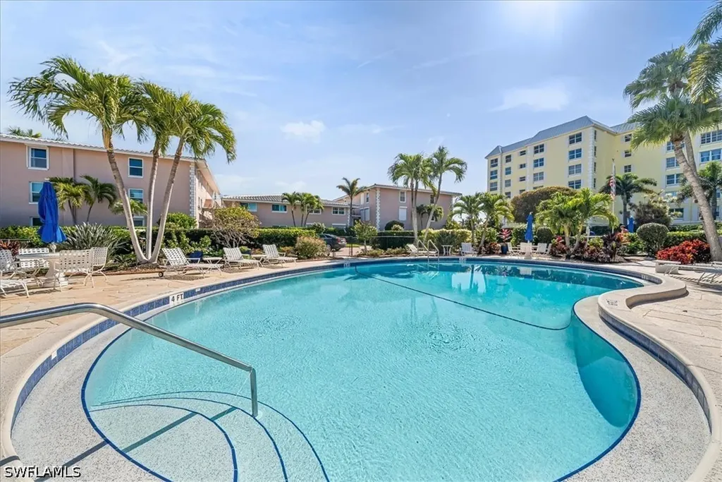 1910 Gulf Shore Boulevard N Naples FL 34102