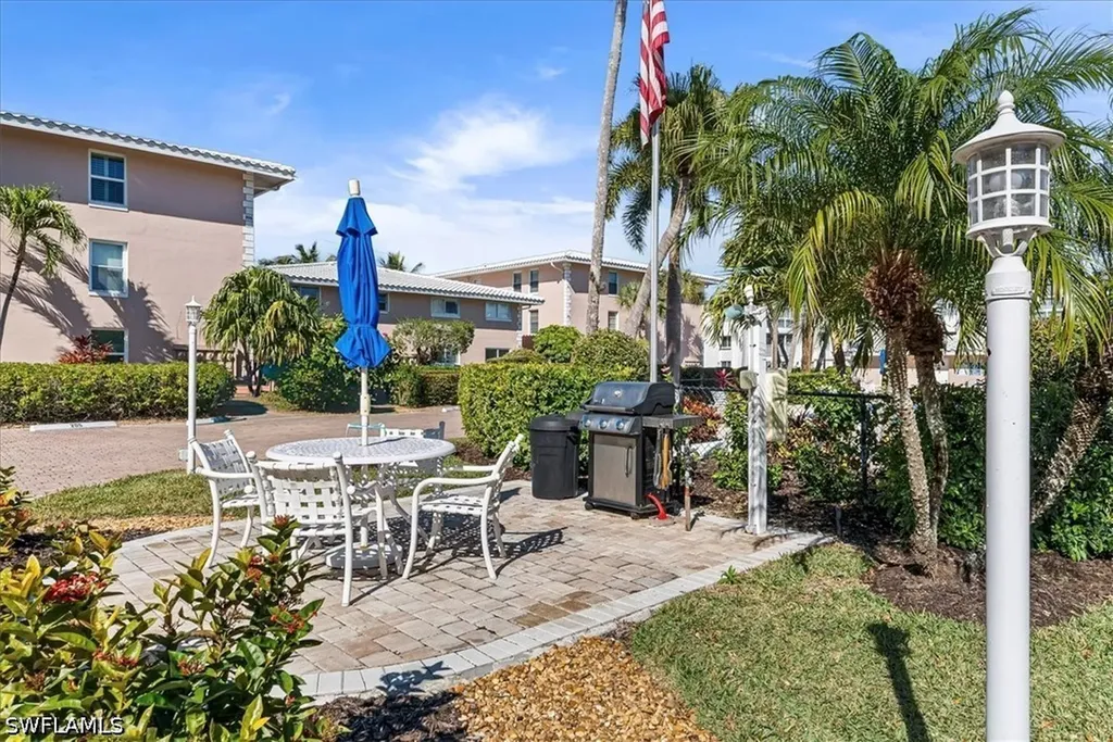1910 Gulf Shore Boulevard N Naples FL 34102