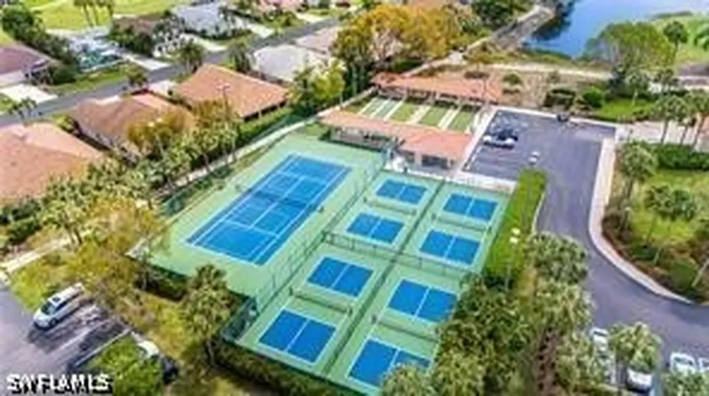 26600 Rosewood Pointe Drive Bonita Springs FL 34135