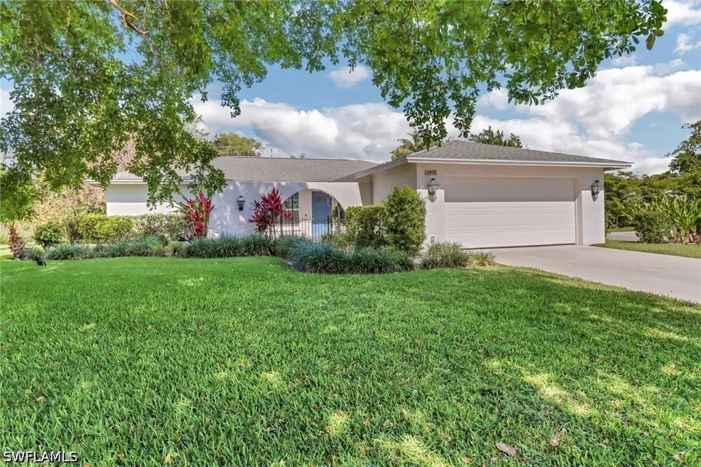 4472 Beechwood Lake Drive Naples FL 34112