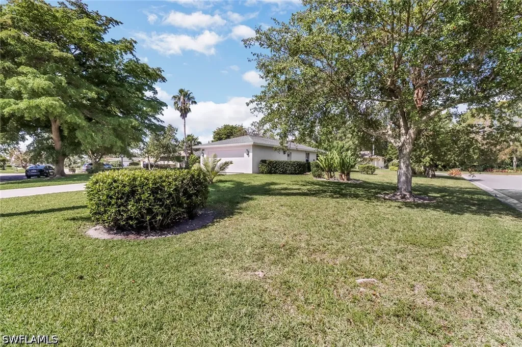 4472 Beechwood Lake Drive Naples FL 34112