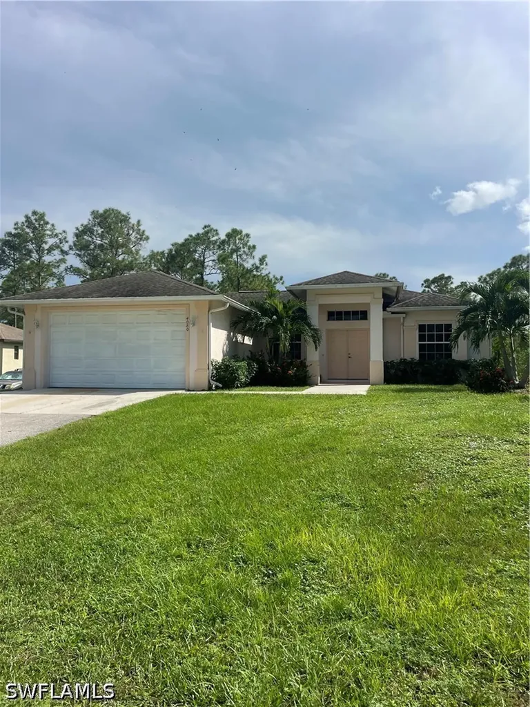 4080 33rd Avenue NE Naples FL 34120