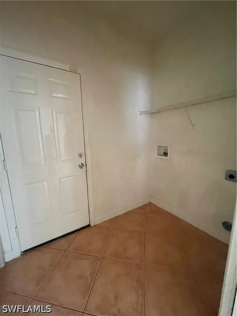 4080 33rd Avenue NE Naples FL 34120