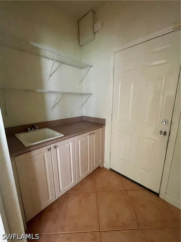 4080 33rd Avenue NE Naples FL 34120