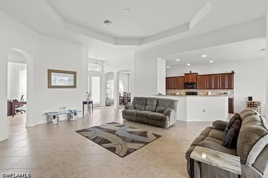 8066 Princeton Drive Naples FL 34104