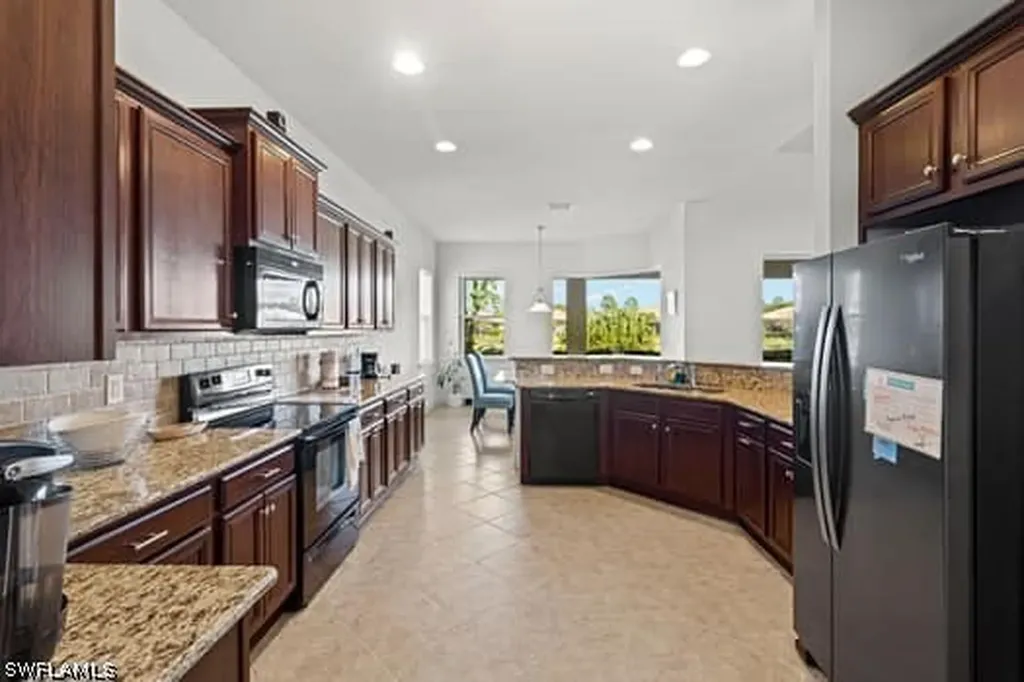8066 Princeton Drive Naples FL 34104