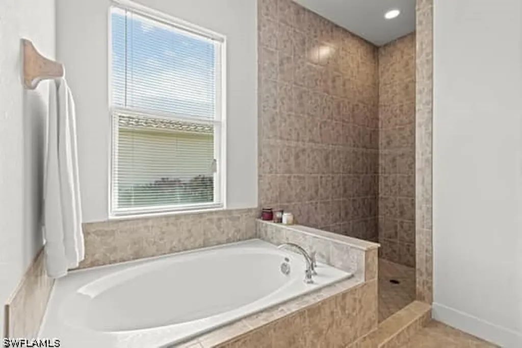 8066 Princeton Drive Naples FL 34104