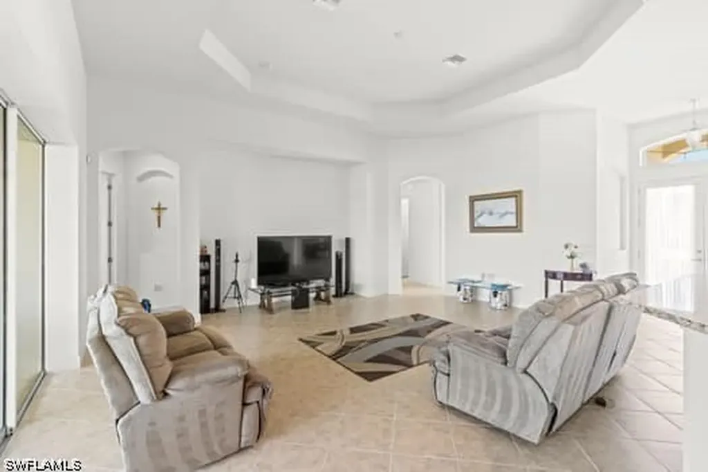 8066 Princeton Drive Naples FL 34104