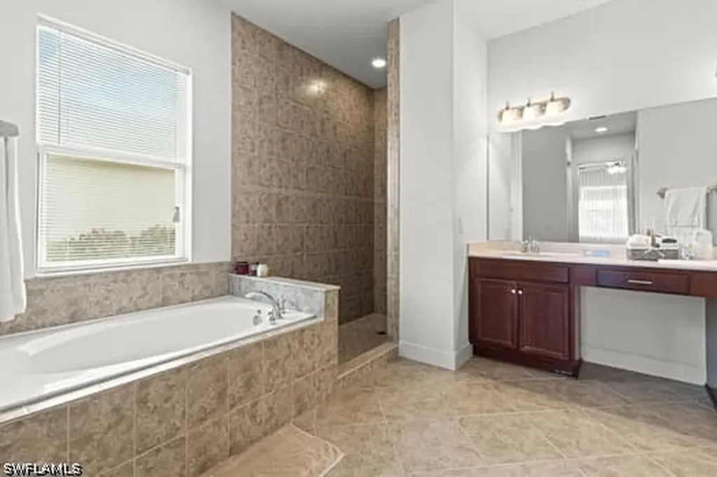 8066 Princeton Drive Naples FL 34104