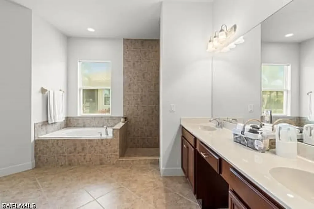 8066 Princeton Drive Naples FL 34104