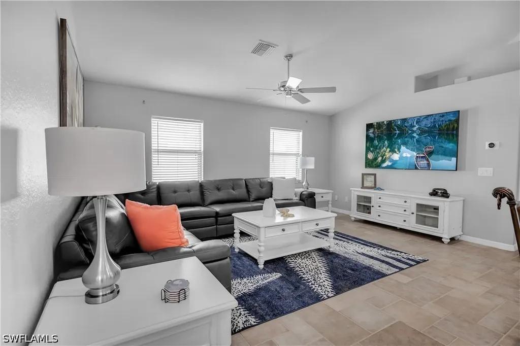 3142 SE 22nd Place Cape Coral FL 33904