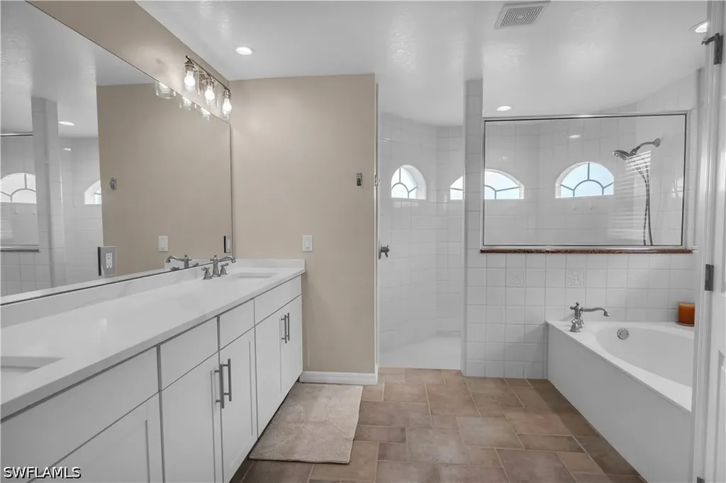 3142 SE 22nd Place Cape Coral FL 33904