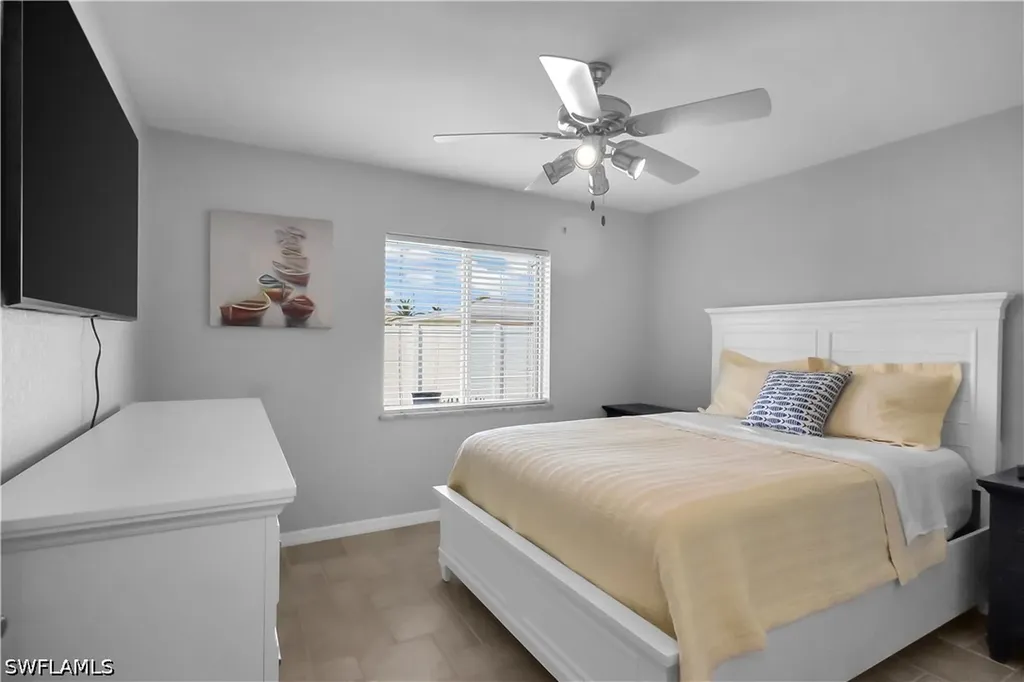 3142 SE 22nd Place Cape Coral FL 33904
