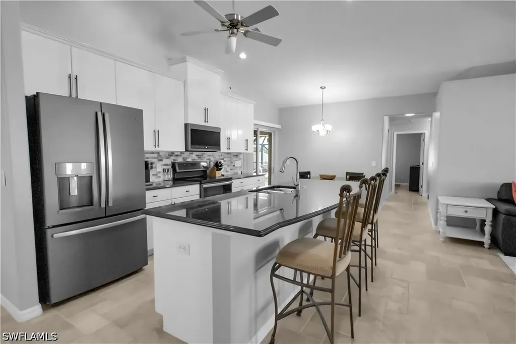 3142 SE 22nd Place Cape Coral FL 33904