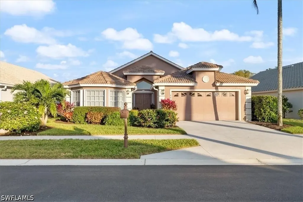 8432 Indian Wells Way Naples FL 34113