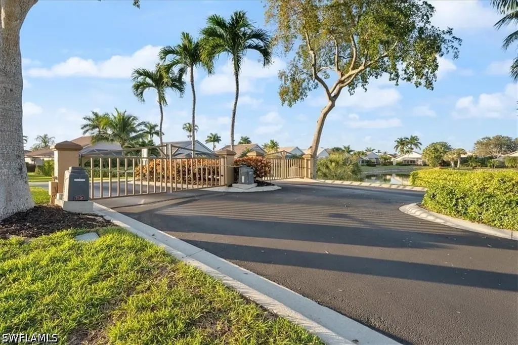 8432 Indian Wells Way Naples FL 34113