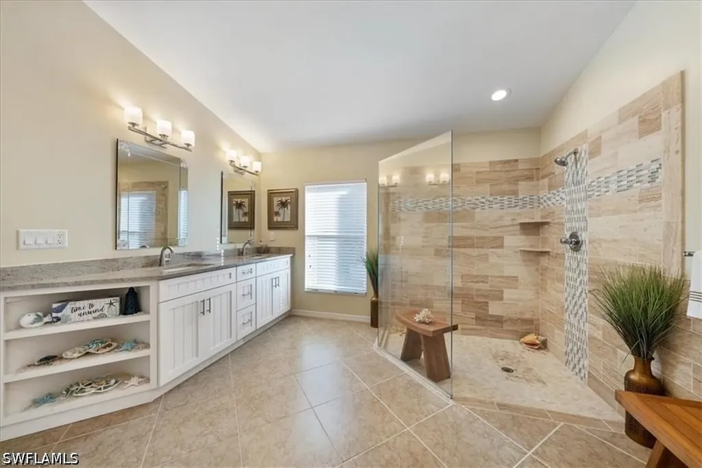8432 Indian Wells Way Naples FL 34113