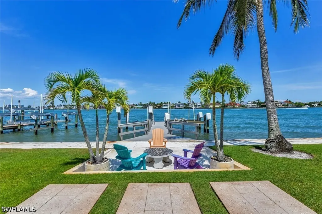 2143 Marina Drive Naples FL 34102