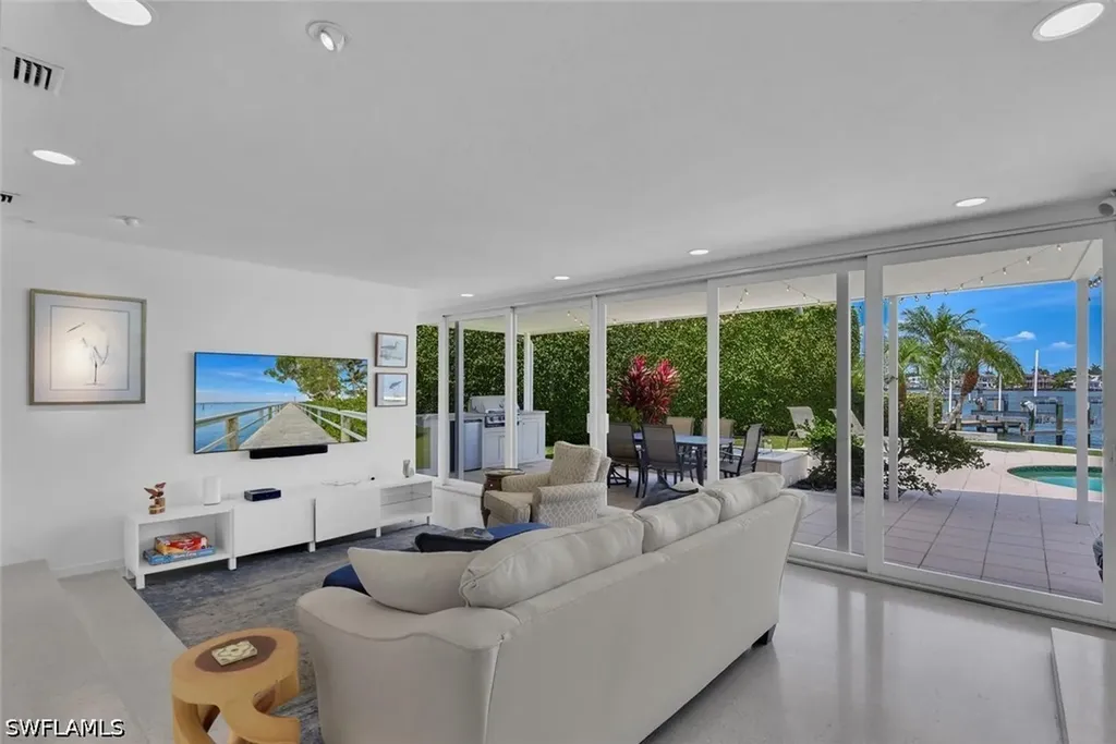2143 Marina Drive Naples FL 34102