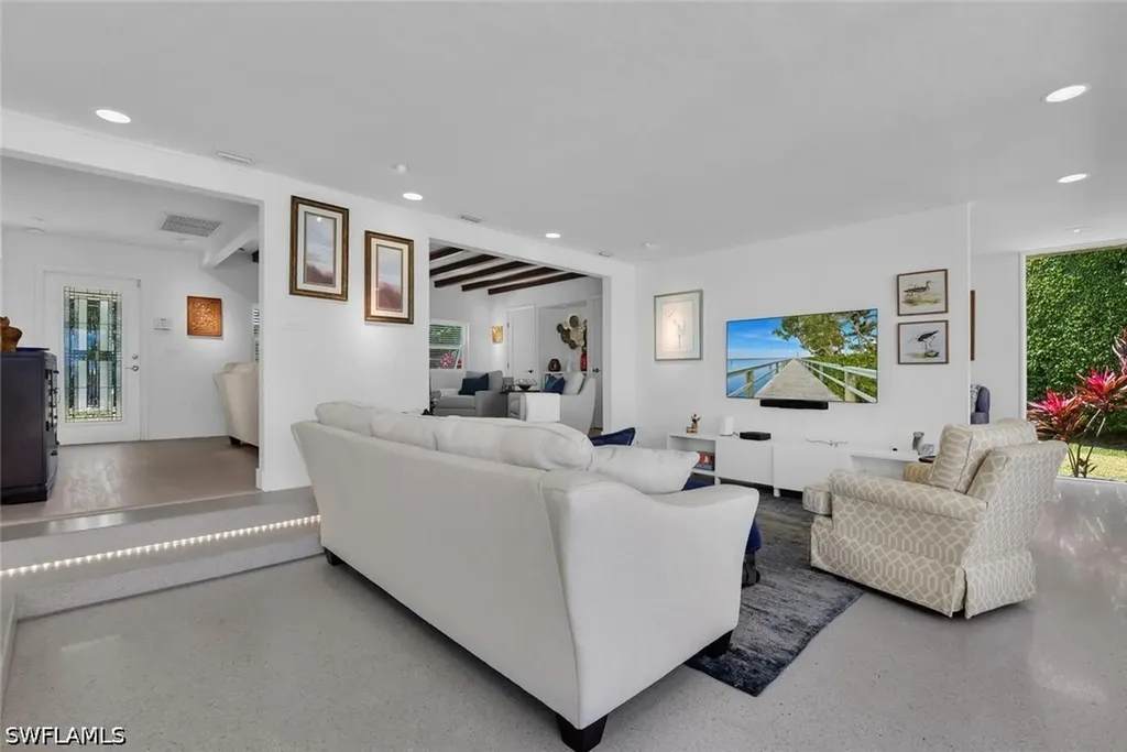 2143 Marina Drive Naples FL 34102