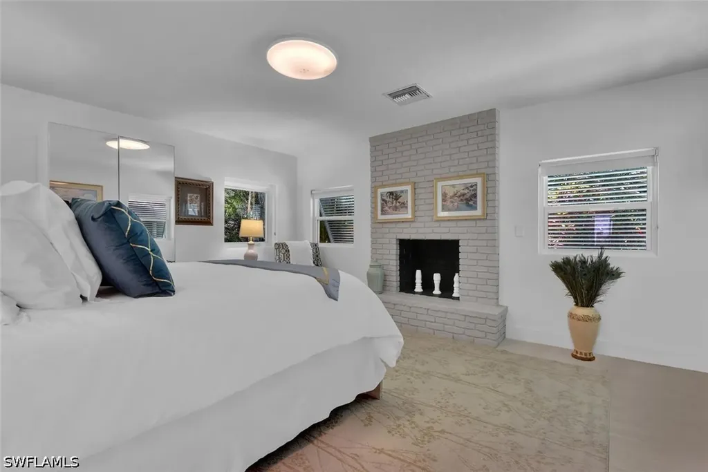2143 Marina Drive Naples FL 34102