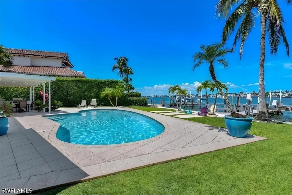 2143 Marina Drive Naples FL 34102