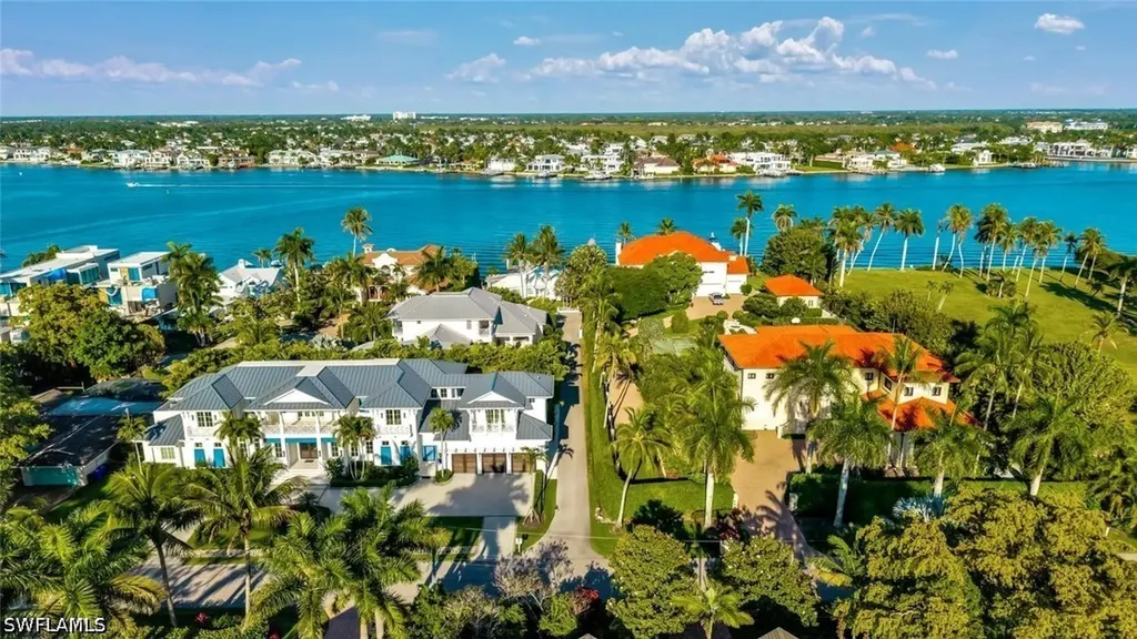 2143 Marina Drive Naples FL 34102