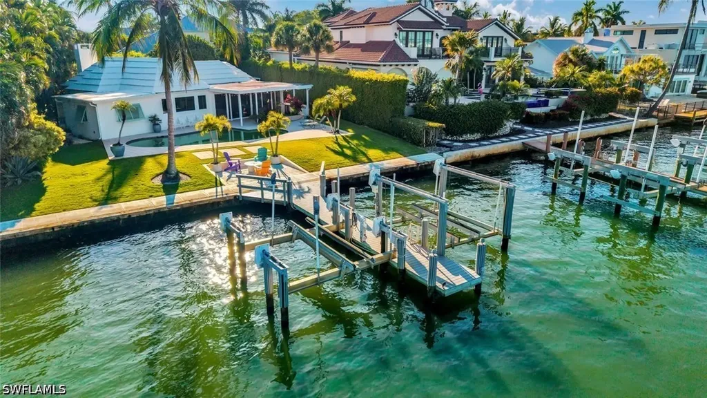 2143 Marina Drive Naples FL 34102