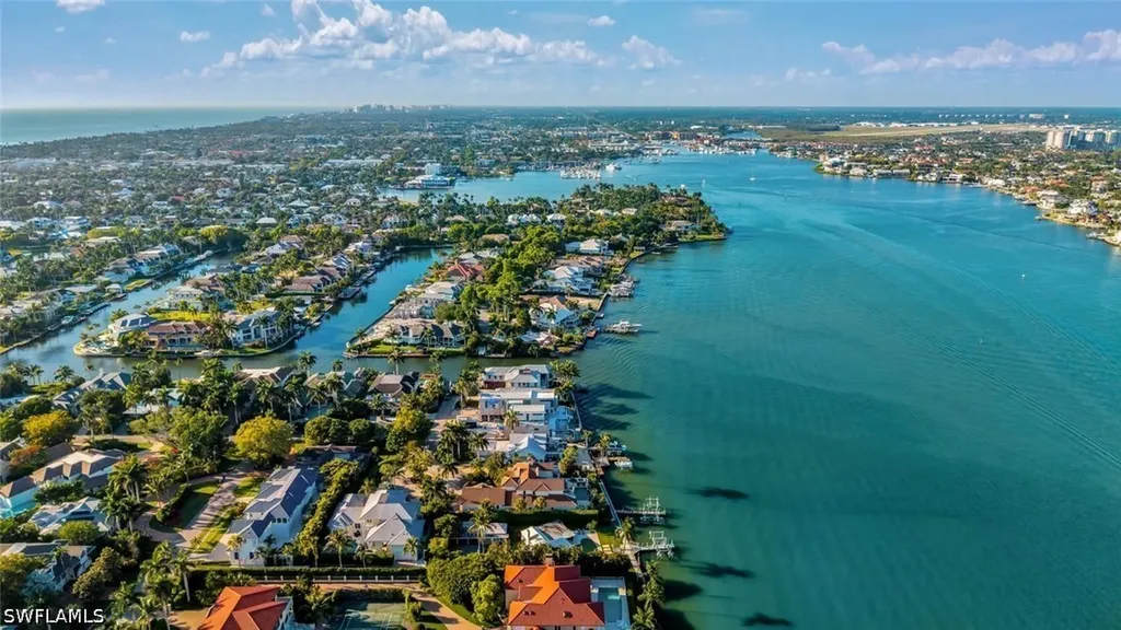 2143 Marina Drive Naples FL 34102