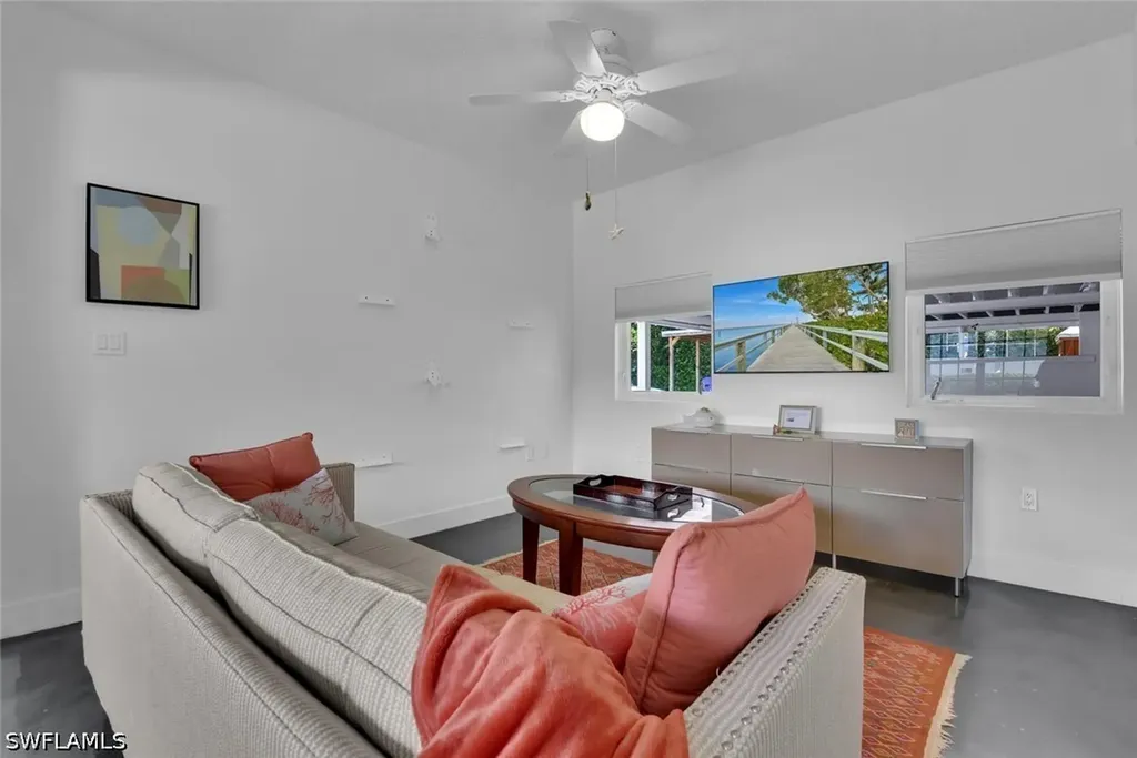 2143 Marina Drive Naples FL 34102