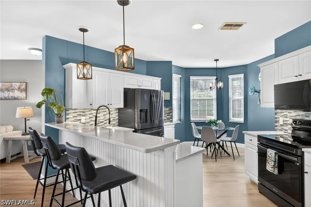 6295 Wilshire Pines Circle Naples FL 34109