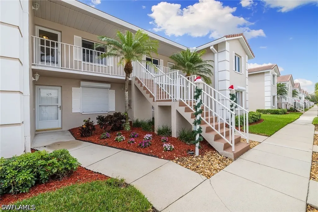 6900 Dennis Circle Naples FL 34104