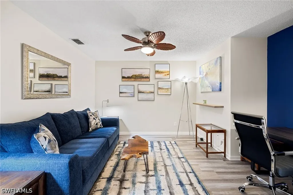 6900 Dennis Circle Naples FL 34104