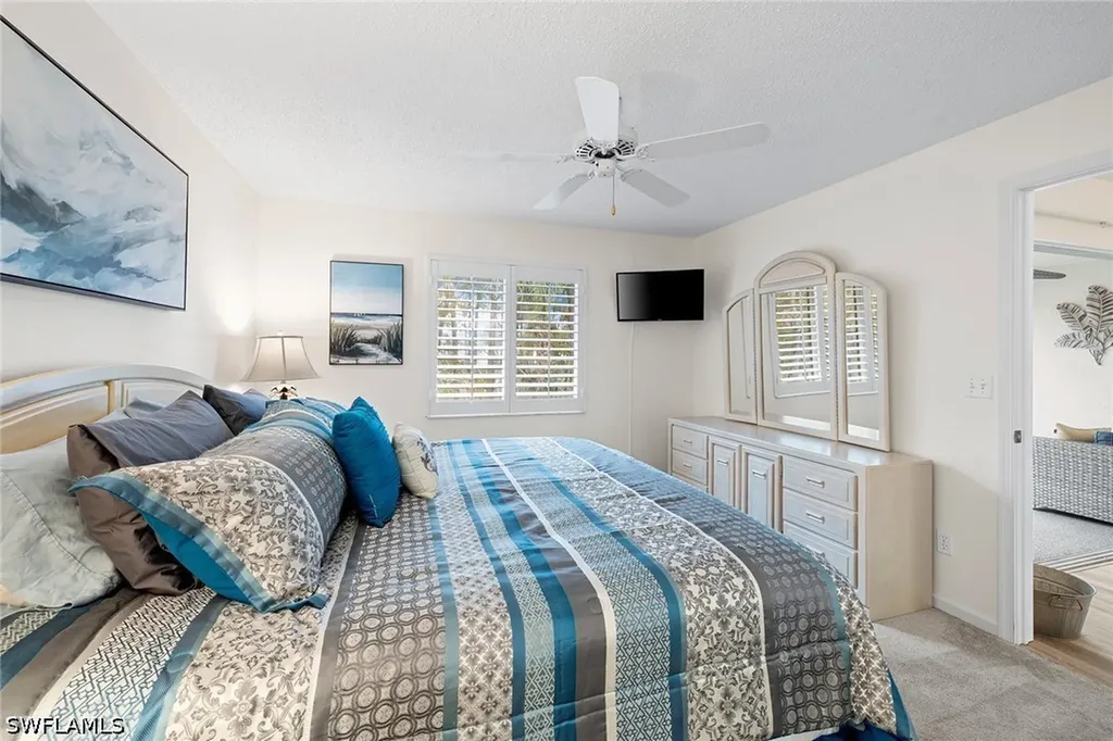 6900 Dennis Circle Naples FL 34104
