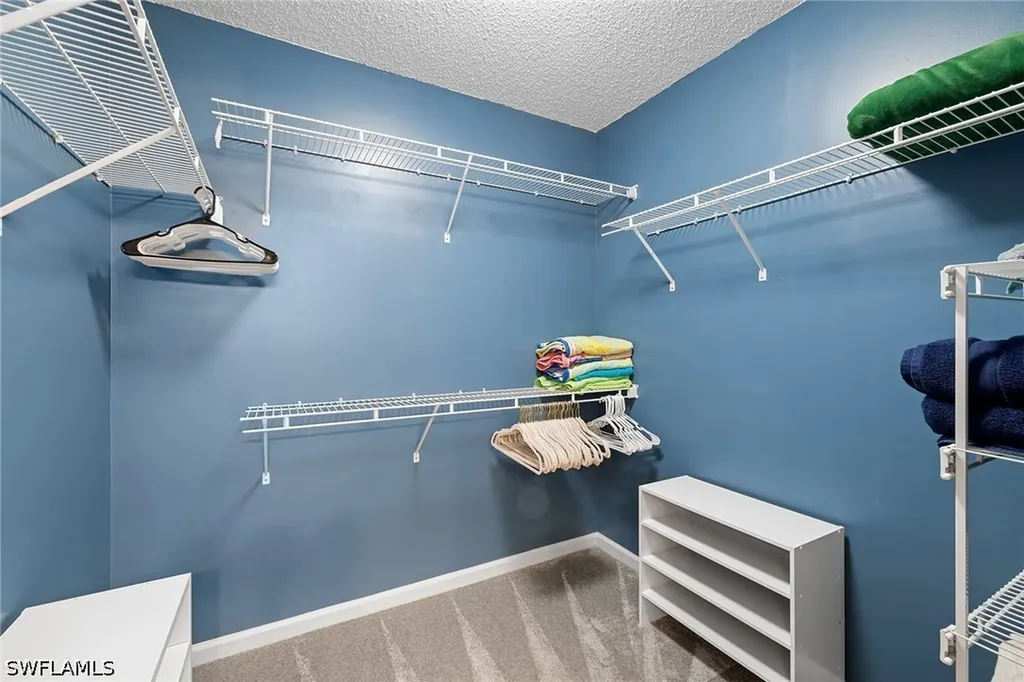 6900 Dennis Circle Naples FL 34104