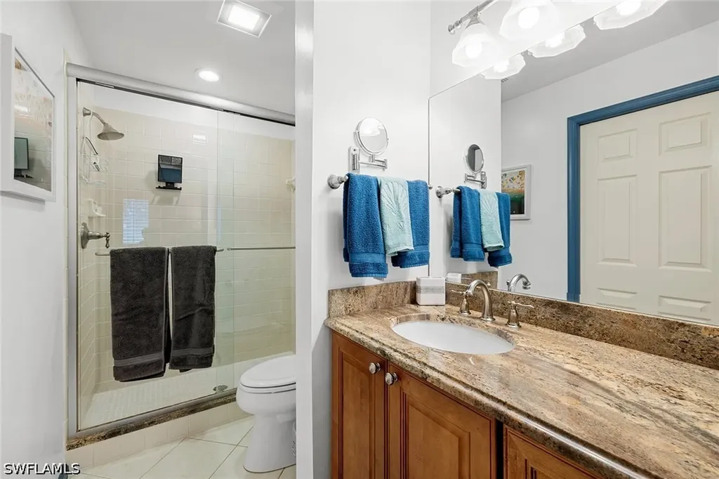 6900 Dennis Circle Naples FL 34104
