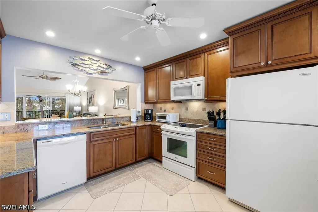 6900 Dennis Circle Naples FL 34104