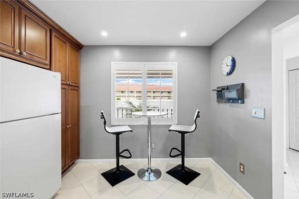 6900 Dennis Circle Naples FL 34104