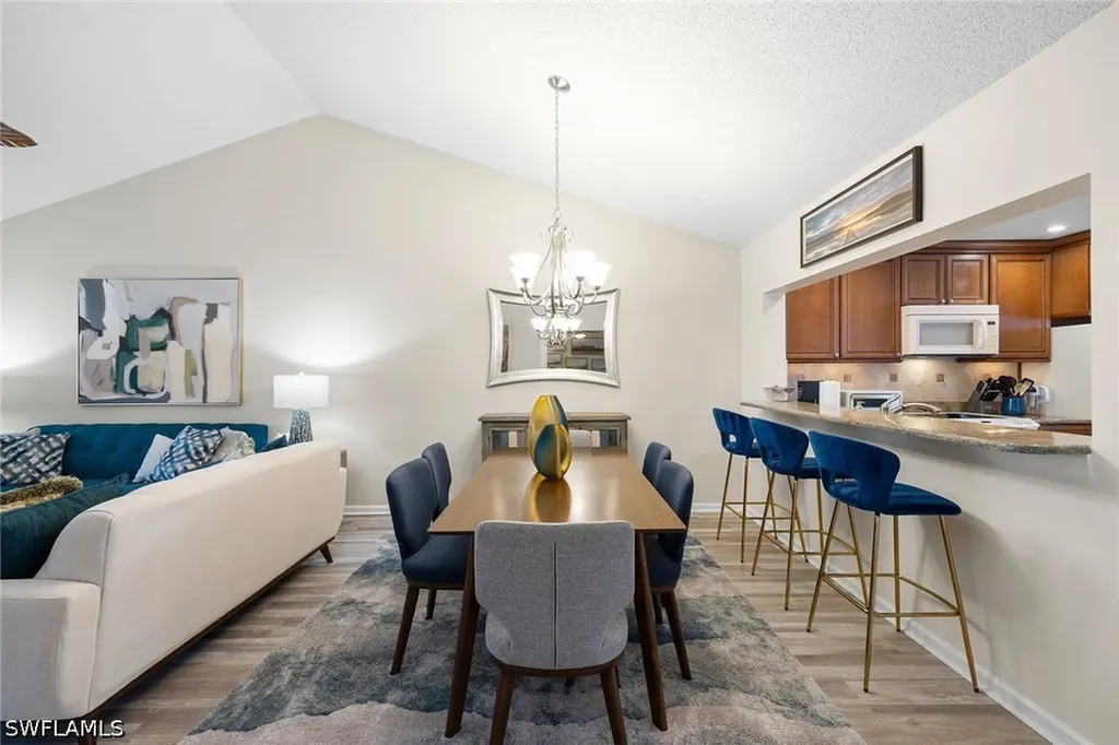 6900 Dennis Circle Naples FL 34104