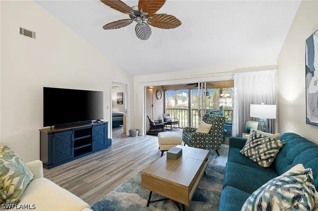 6900 Dennis Circle Naples FL 34104