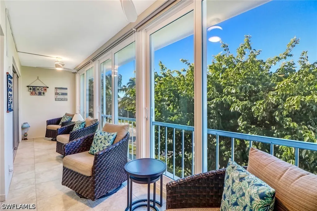 1051 3rd Street S Naples FL 34102