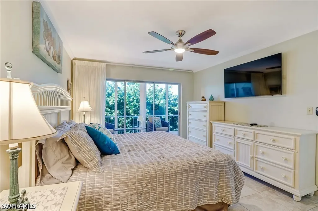 1051 3rd Street S Naples FL 34102