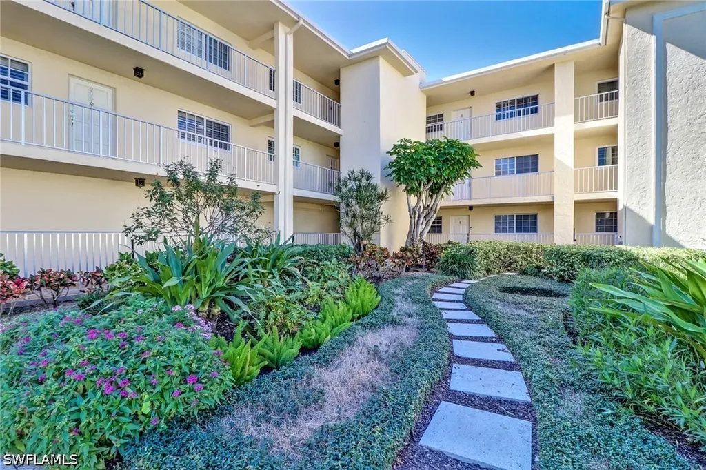 1051 3rd Street S Naples FL 34102