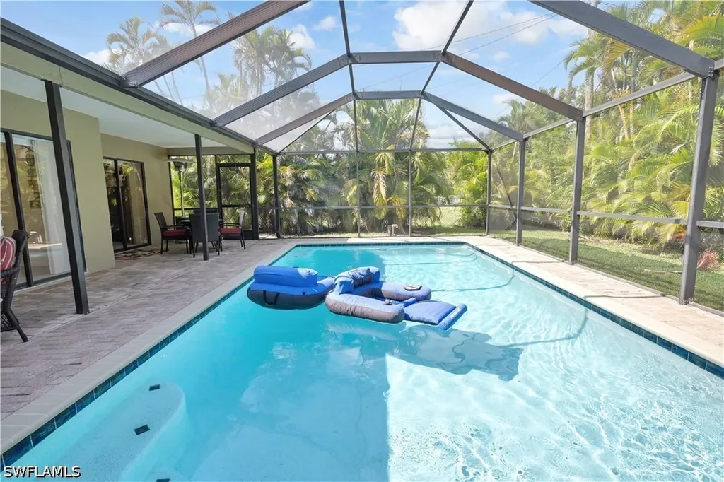 3749 SW 1st Place Cape Coral FL 33914