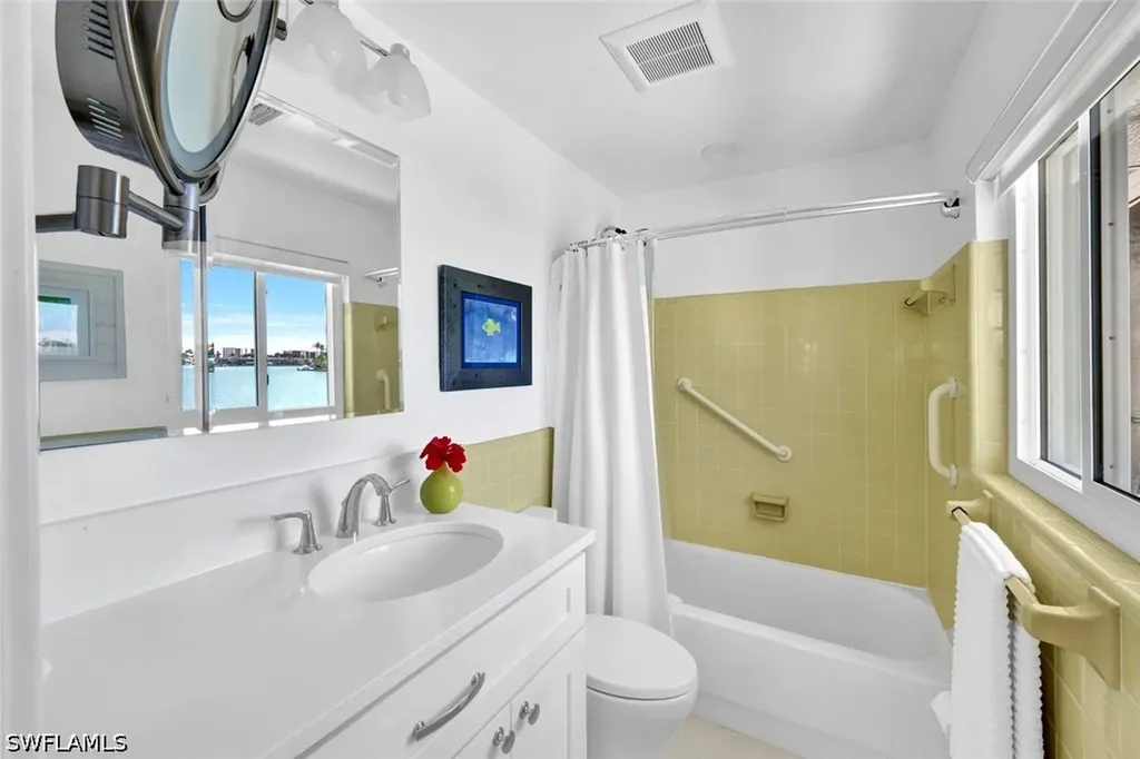 388 Harbour Drive Naples FL 34103