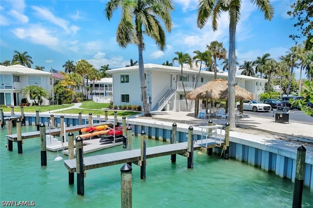 388 Harbour Drive Naples FL 34103