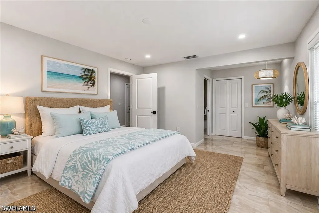 425 Pine Lake Drive Naples FL 34112